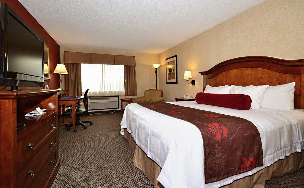 Best Western Plus Rama Inn Redmond Habitación foto